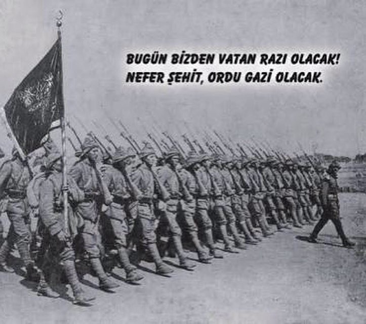 Vur gevura leşleri uçsun !
Vur kalleşe şehitlerin rahat uyusun !
Vur kahpeye vatan sağolsun !