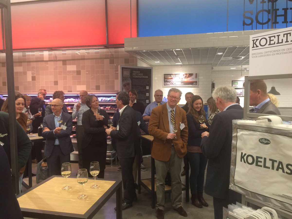 PeterNeefs's tweet photo. Culinaire wandeling @sligro Utrecht @KampongHockey https://t.co/U1xJ3KiH0p