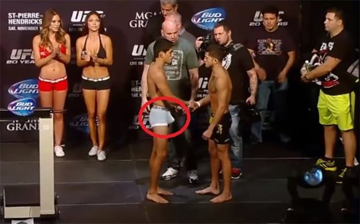 DailyGosh's tweet photo. It's One Of Those #Embarrassing Moments... This Boxer Wants To Beat His Opponent So Bad It's Given Him The Bone! https://t.co/9d147m75R8
