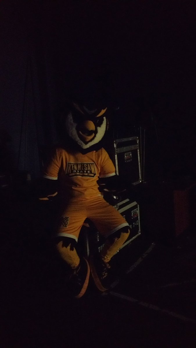 <a href="/ScrappyTheOwl/">Scrappy the Owl</a> hanging out backstage! #DragShow #kennesaw state <a href="/KPA_KSU/">KSU Pride Alliance</a>