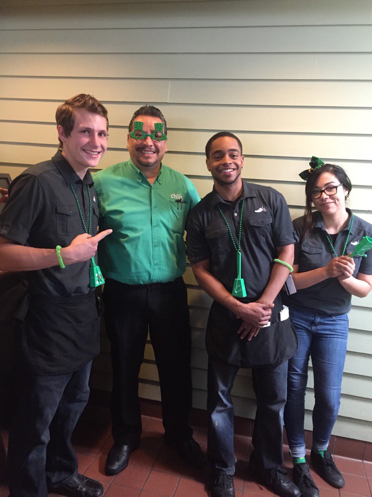 alexborja45's tweet photo. More St Patty's day fun at Mission Village. @marcosalatorre #chilislove https://t.co/C8G0Nty5Of