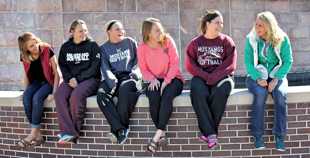 001AllieVan's tweet photo. When your friends are always up for the challenge to assist you in photoshoots for scholarships! <3 #MsideKind https://t.co/Yh8lS46CG2
