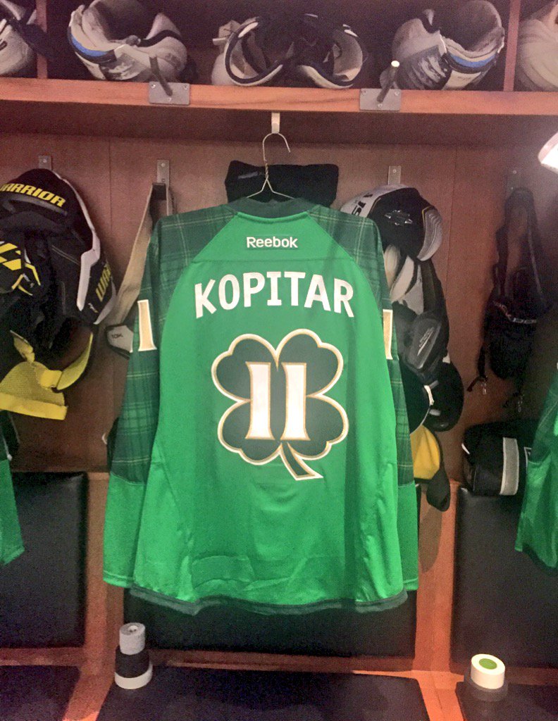 la kings st patrick's day jersey