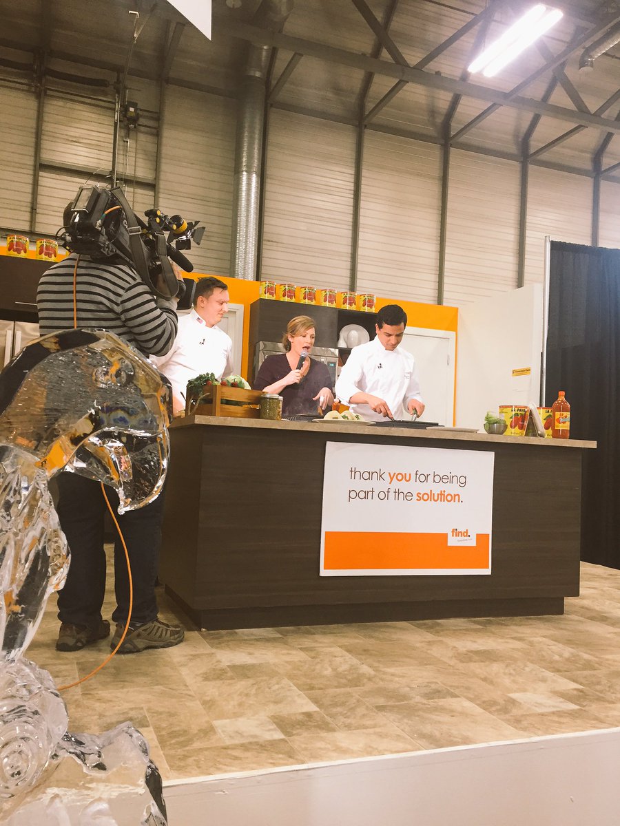 AlexandraCShaw's tweet photo. Our team from @earlsrestaurant #yeg is cooking up dinner w @Dinner_TV at @HomeShowsAB #EHGS16 https://t.co/CLtXrbuqUz