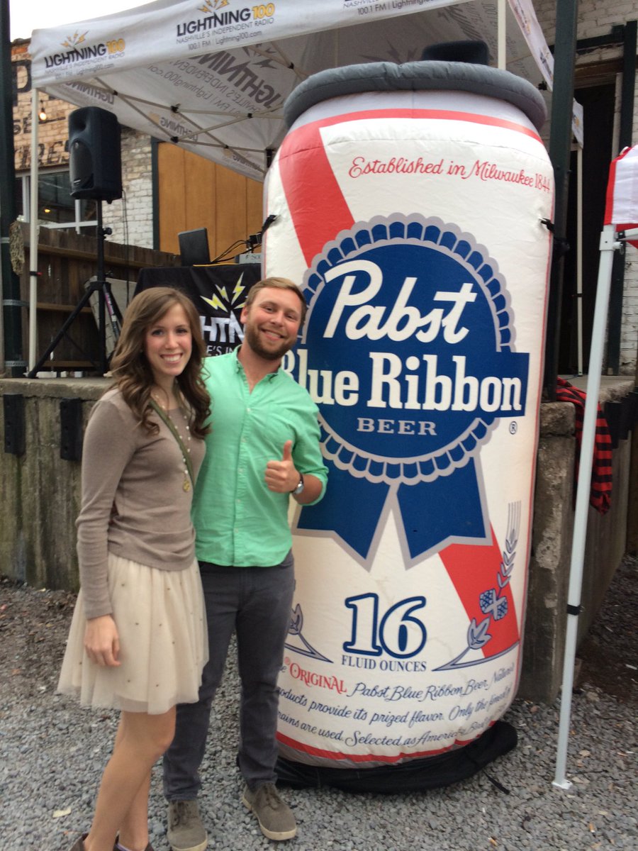 Tannerhurst's tweet image. Hangin with this pretty girl waiting to see the weeks!@Do615Nashville @PabstTN Is throwing down at @MarathonMusicWo