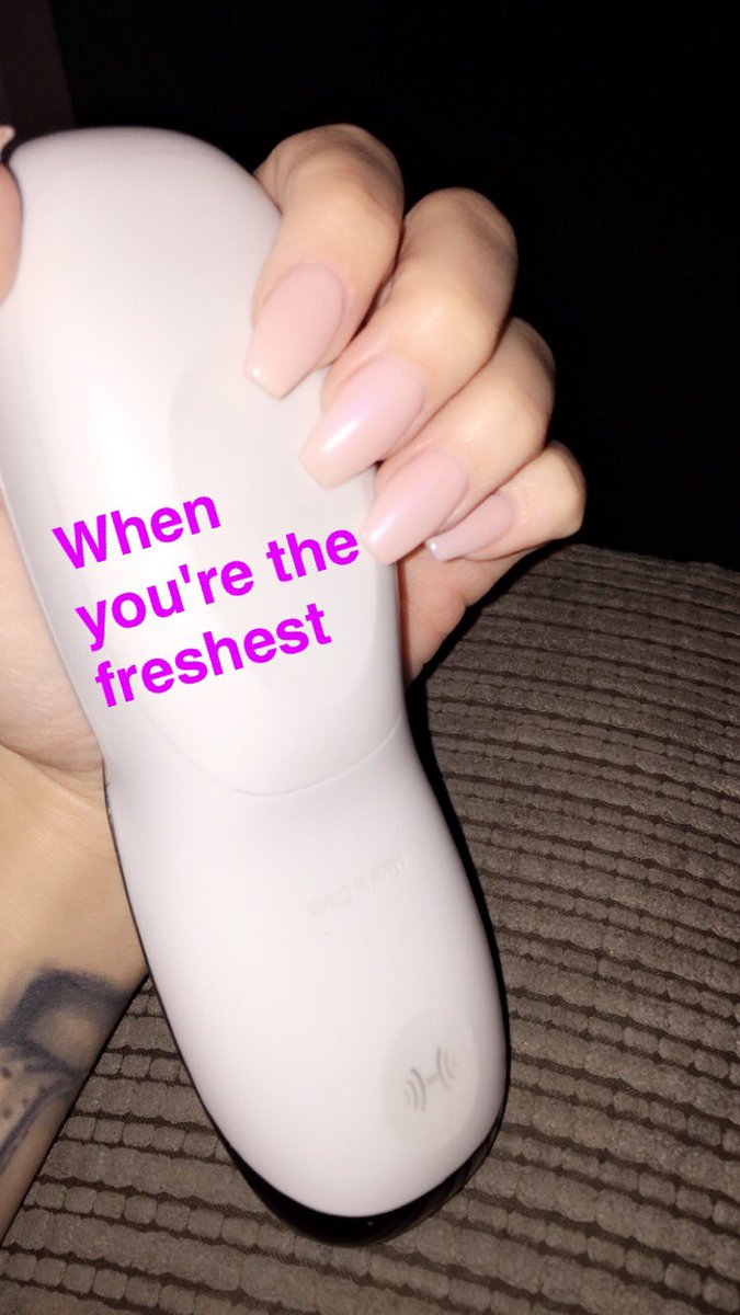 jenijustene's tweet photo. Give me bail money or nail money, you choose 😂😉 #ThisToday https://t.co/i58KKdrfoW