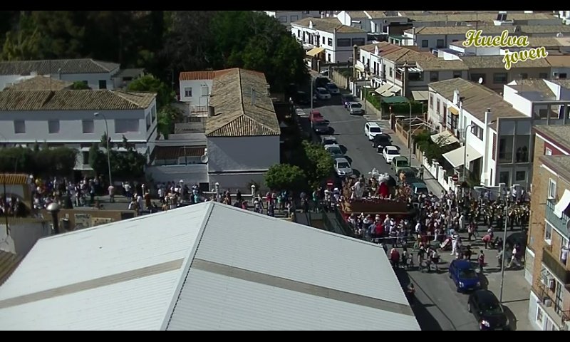 Este año os mostraremos esta toma de <a href="/LaSaludHuelva/">Hermandad de la Salud - Huelva -</a> pero en DIRECTO desde nuestro canal de YouTube de @HuelvaesJoven