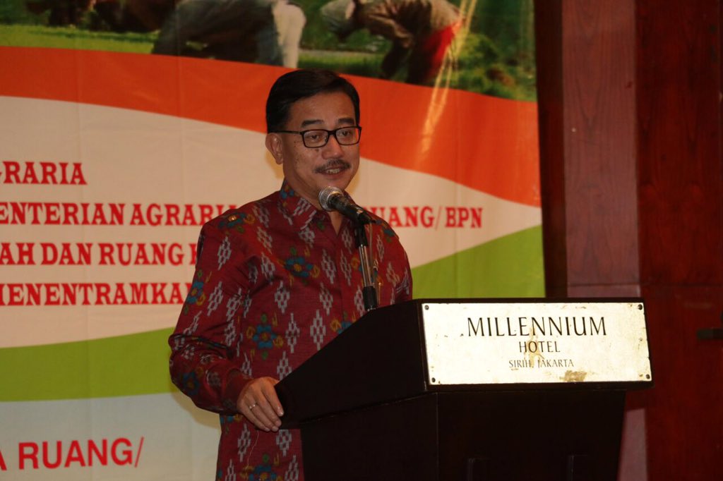 TheOfficialFMB's tweet photo. Konsultasi Teknis Pelaksanaan Reforma Agraria jjrn @atr_bpn stlh dimulai di Perkeb Tratak Batang Peb 2016 #AyoTerus https://t.co/j2QZdcNyf5
