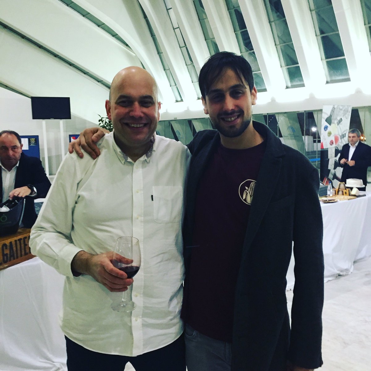 abrelaTTas's tweet photo. Con @AlexSampedro_ @Taber_CafeGijon, 2 veces campeón y actual subcampeón d @Pinchoasturias en la entrega de premios. https://t.co/9FZFCKa6l7