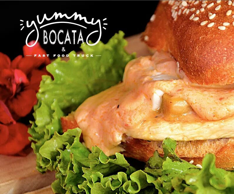 #OnTaBebé 👀 #AquíTaaaa y te esperando para que te lo comas a mordidas, #PolloSweetNSpicy solo en @ZonaFTPirules