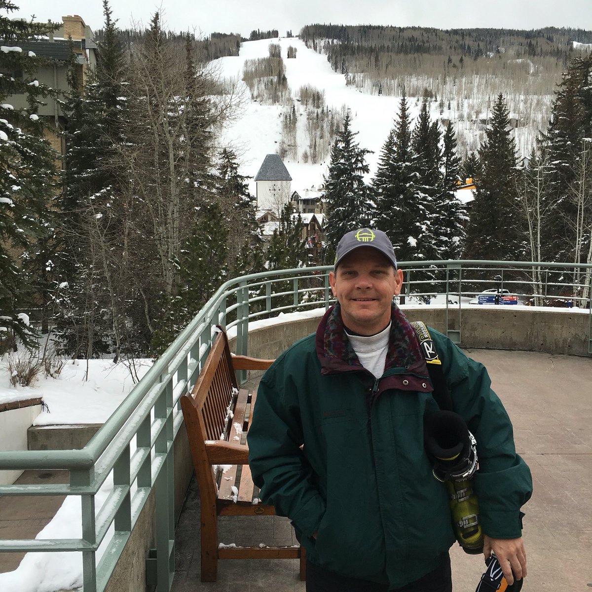 dholtz75's tweet image. First ski day at Vail, CO. #PSE2016