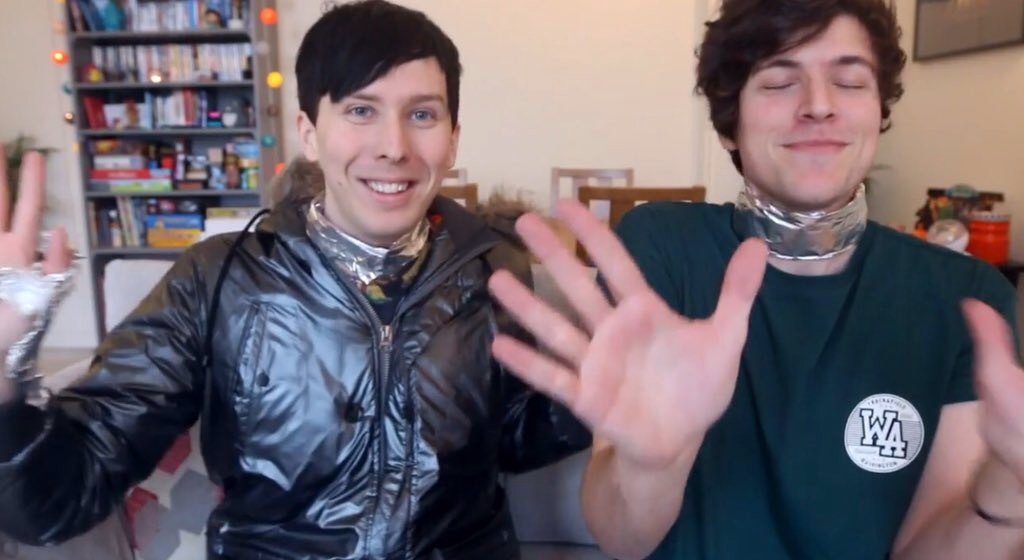 PhotosOfPhil's tweet photo. Phil being super cute ft Peej being super cute as well https://t.co/JvfE5WZIXH