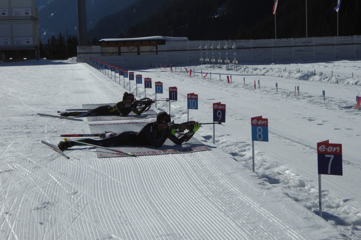 reisebloggerin's tweet photo. Getroffen! Im Biathlonzentrum Antholz #kronplatz #prmup https://t.co/ViiaWNJ1nZ