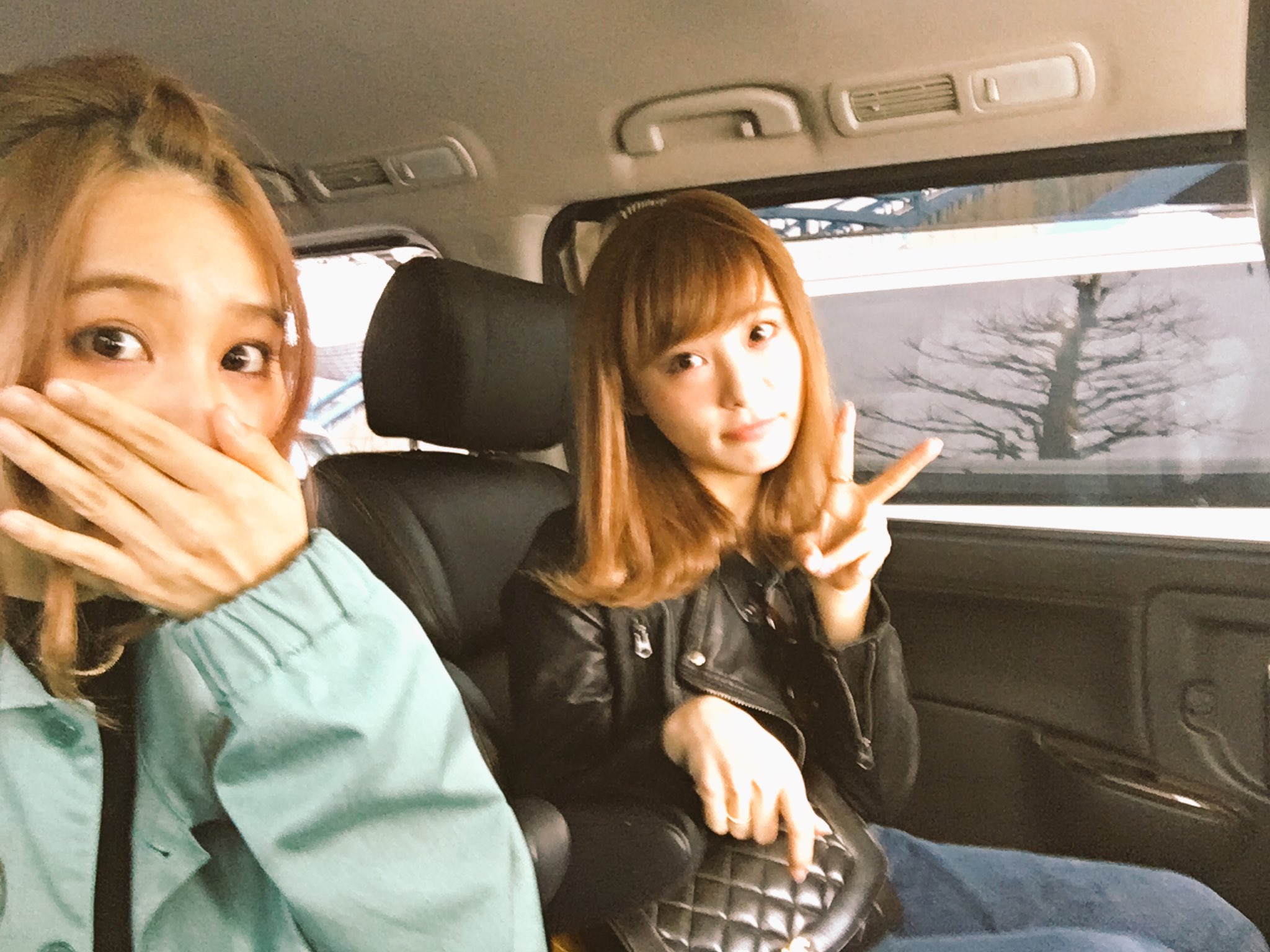 Scandal Tomomi 今車でshopの前を通過した お客さんいっぱいいて嬉しかった 引き続きお買い物楽しんでね T Co Mfxfeqz7iv Twitter