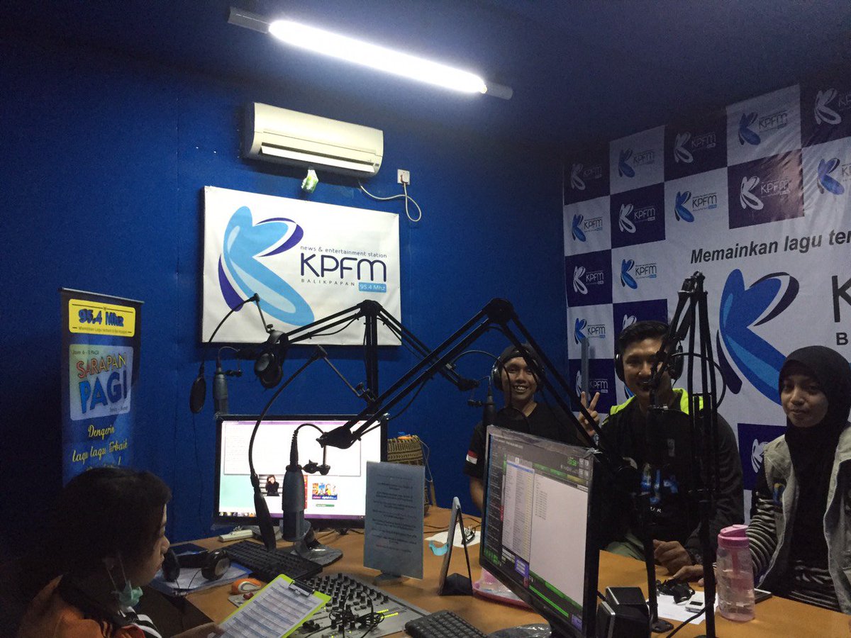 SobatEH, stay tune yuk di @kpfmbalikpapan ada kami dlm rangkain Road Show Earth Hour 2016 #IniAksiku