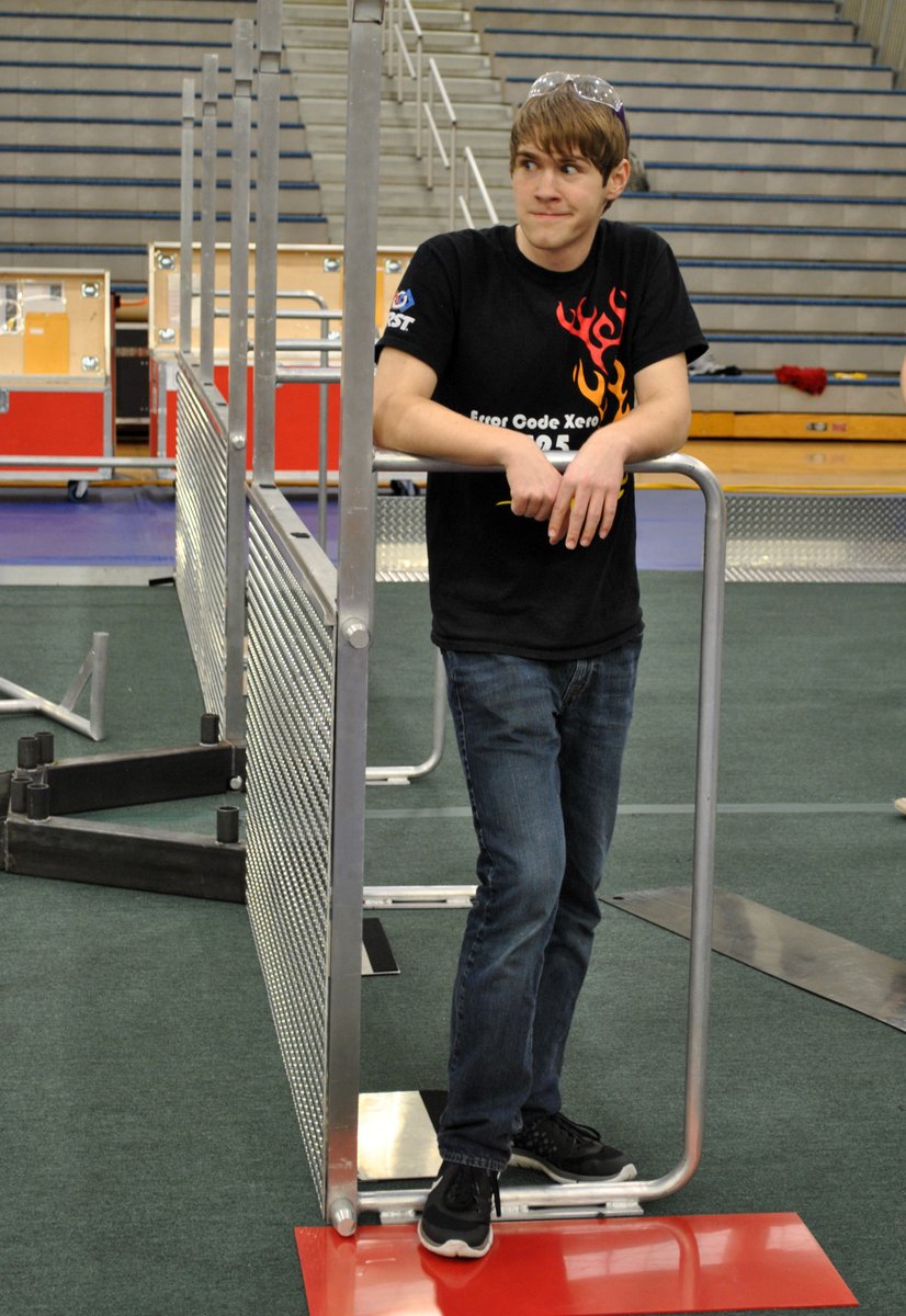 frcteam1425's tweet photo. Waiting around for Auburn like: #omgrobots #errorcodexero #photoshopchallenge @FIRSTweets https://t.co/He3BTFu3ji