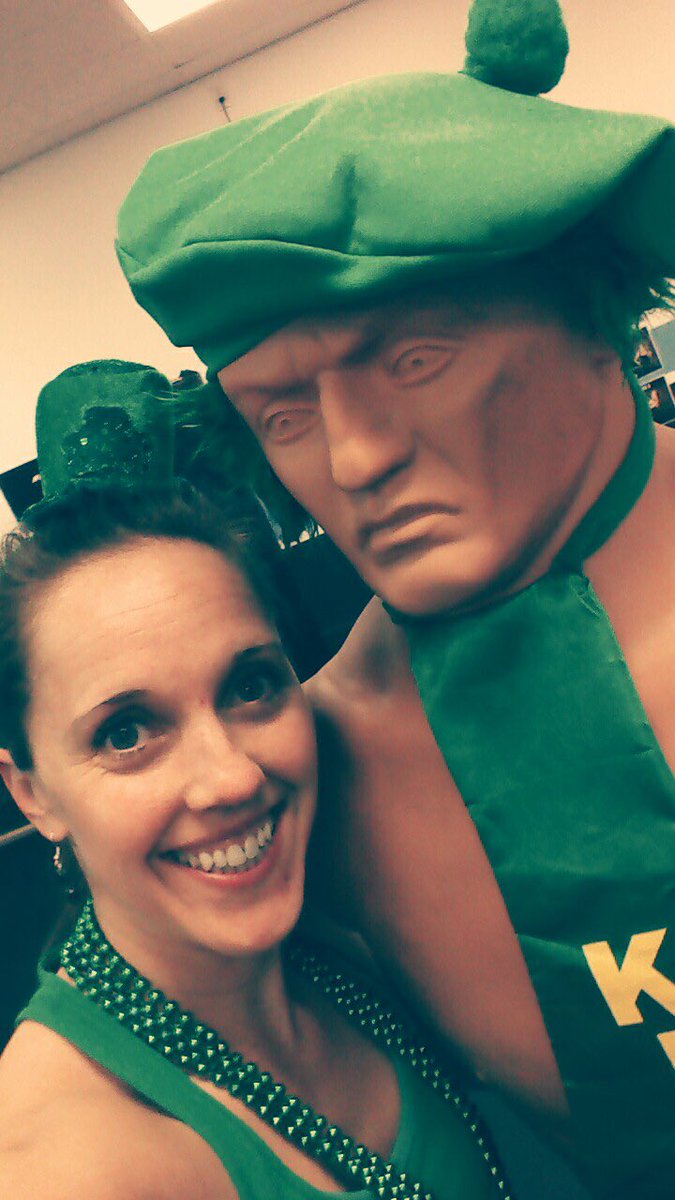 RedDeerHit's tweet photo. #RedDeerHit #30minutehit #HappyStPaddysDay https://t.co/chZbvM3HFR