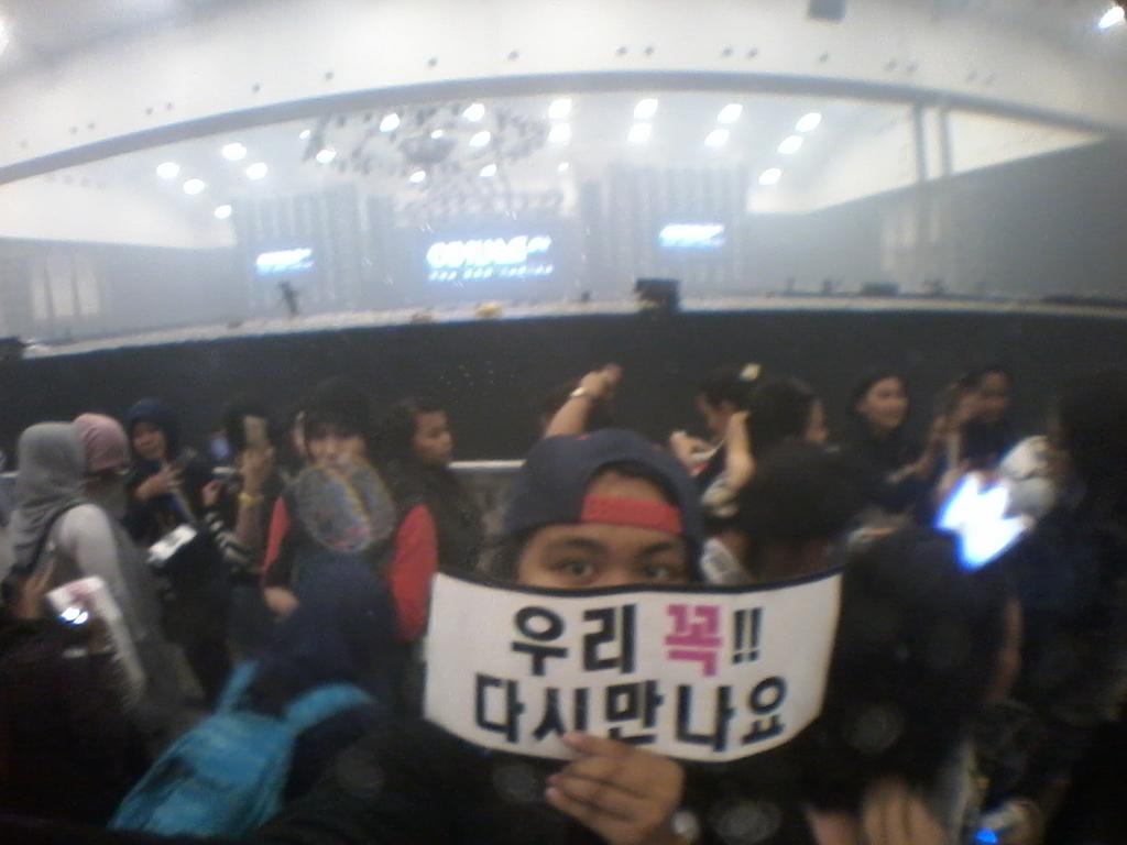 wonbingantuk's tweet photo. #Throwback #EXOLuXionInINA https://t.co/WMglEQYEE1