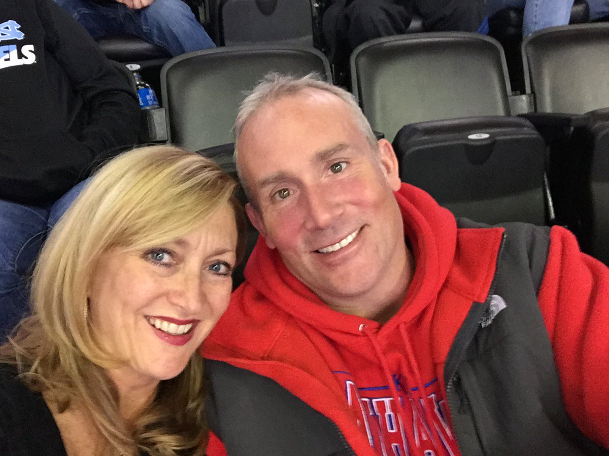 MichelleFJohnso's tweet photo. Great games in Denver! #Marchmadness Go Green https://t.co/5vu5HnUNKJ
