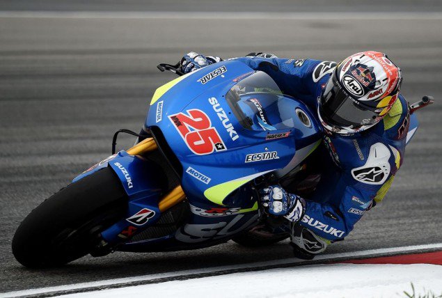 Metro_TV's tweet image. Valentino Rossi Terpesona dengan Pembalap Muda Suzuki goo.gl/o4ewqe