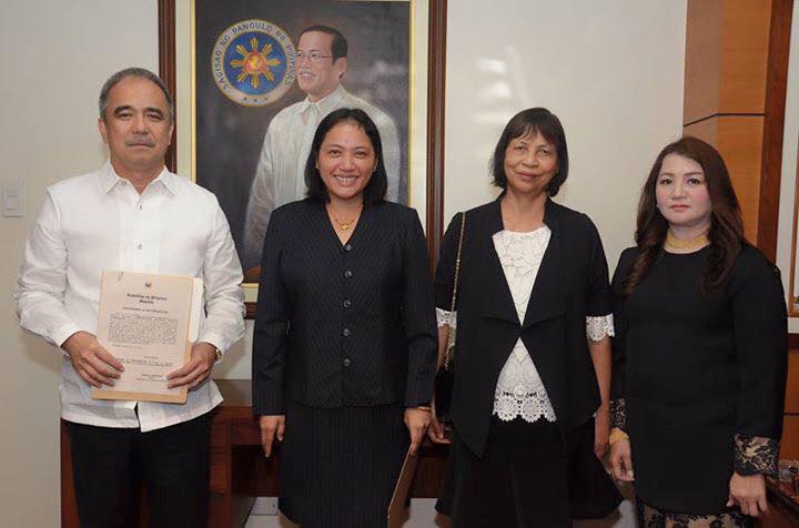upmtelehealth's tweet photo. Patdu takes oath as Deputy Commissioner of the National Privacy Commission. https://t.co/KZg1grFC5W