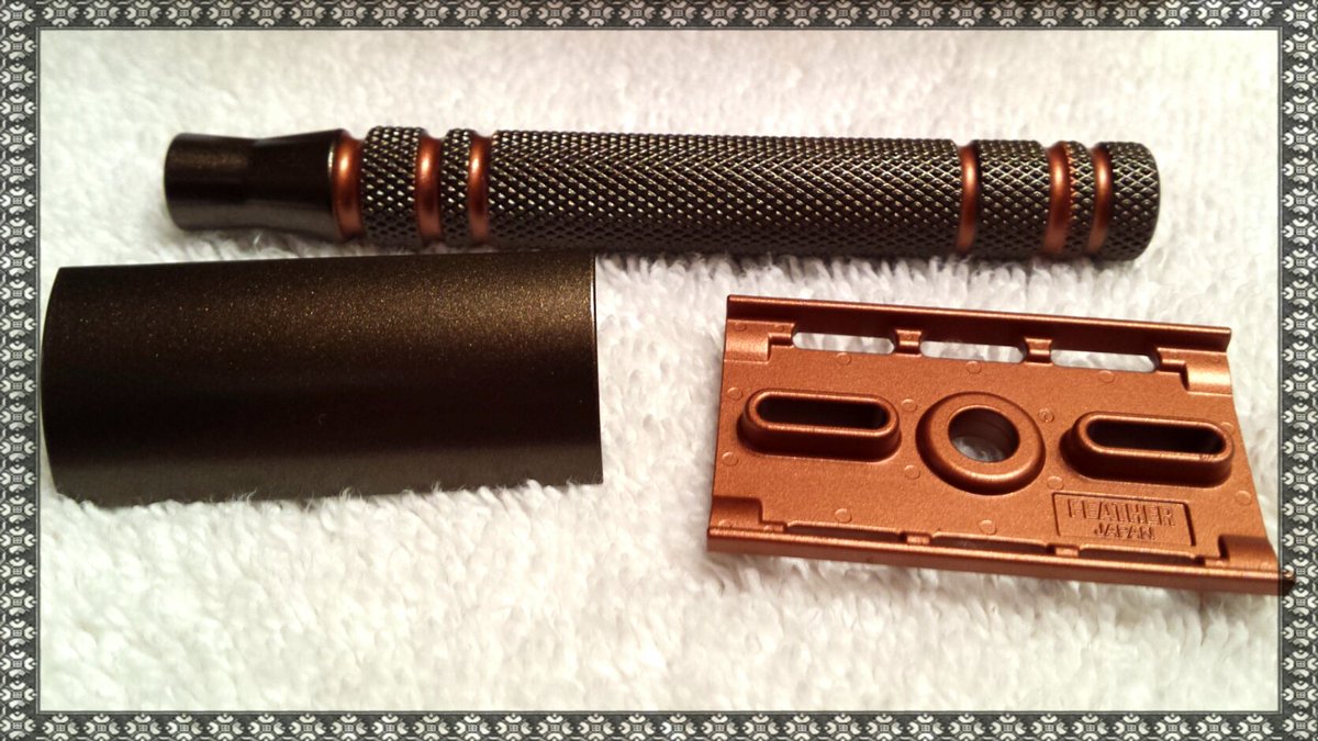 Another razor made it's way back to its owner.  Feather in bronze and copper...