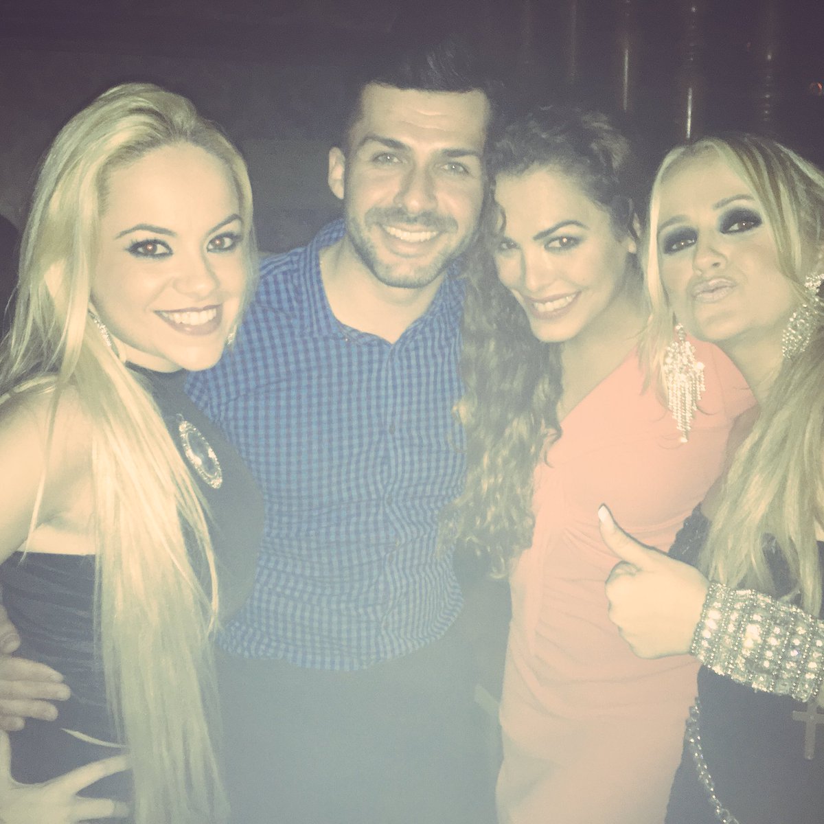 Con @AmorRomeiraGh <a href="/lahungarasonia/">Sonia Priego</a> #Madrid #discotecasmadrid #listasdepuerta #reservadosvip #fiestas <a href="/Albertodelacru/">Alberto de la Cruz</a>
