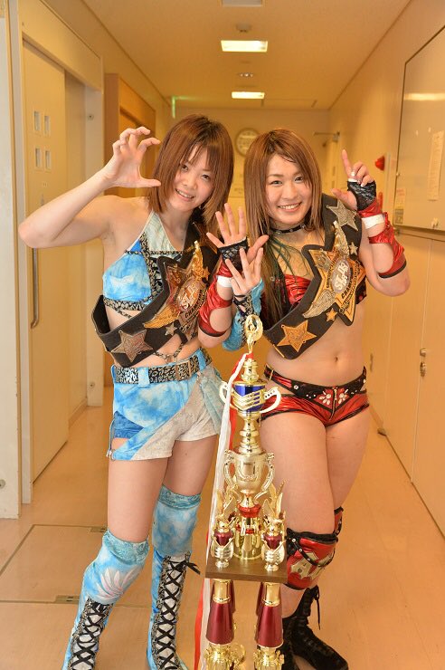 岩谷麻優 紫雷イオ スターダム写真集 2冊 | www.gamescaxas.com