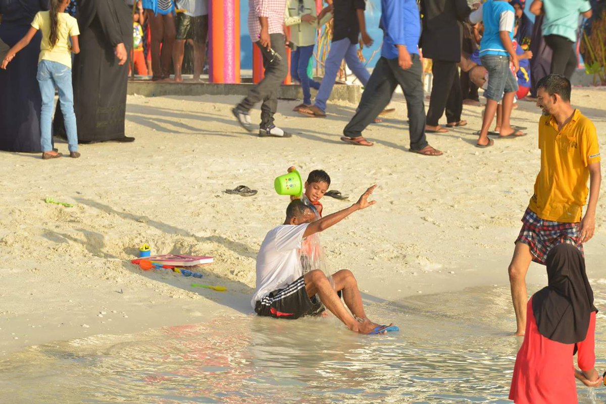 Mohamedshaheem1's tweet photo. Ras fannaki nethivamundhaa ijuthimaaee gulhun i'aadha kohdhin muhimmu mashrooeh. Mujuthamauge hinhamajehumeh https://t.co/hQulDfApo7