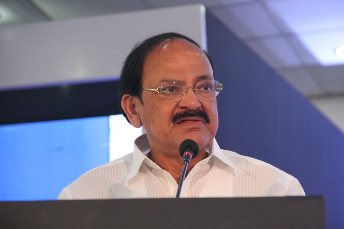 SkochSameer's tweet image. Mr. @MVenkaiahNaidu concludes by thanking @skochgroup for their active participation in #IndianReforms. #SkochSummit