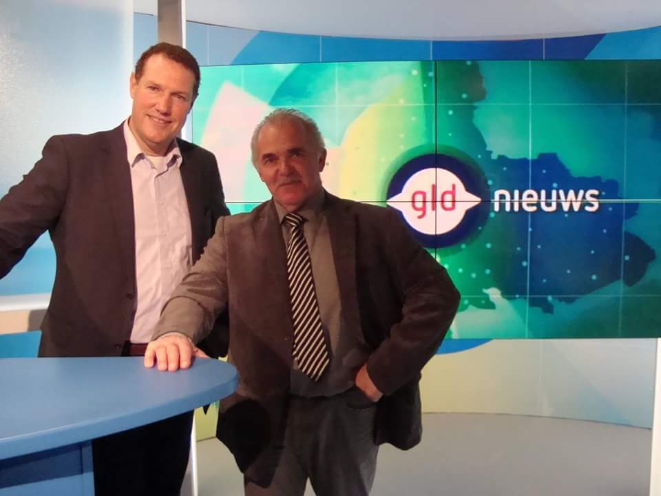 Veel reacties gehad op mijn 1 april - grap # presentator bij radio omroep Gelderland # programma  ( Tijd voor Theo)