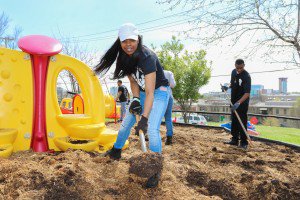 TSUedu's tweet photo. TSU student Dazzjah Jones helps with beautification project at local day care. #TSUMLKDayOfService https://t.co/KreVgzoDlk