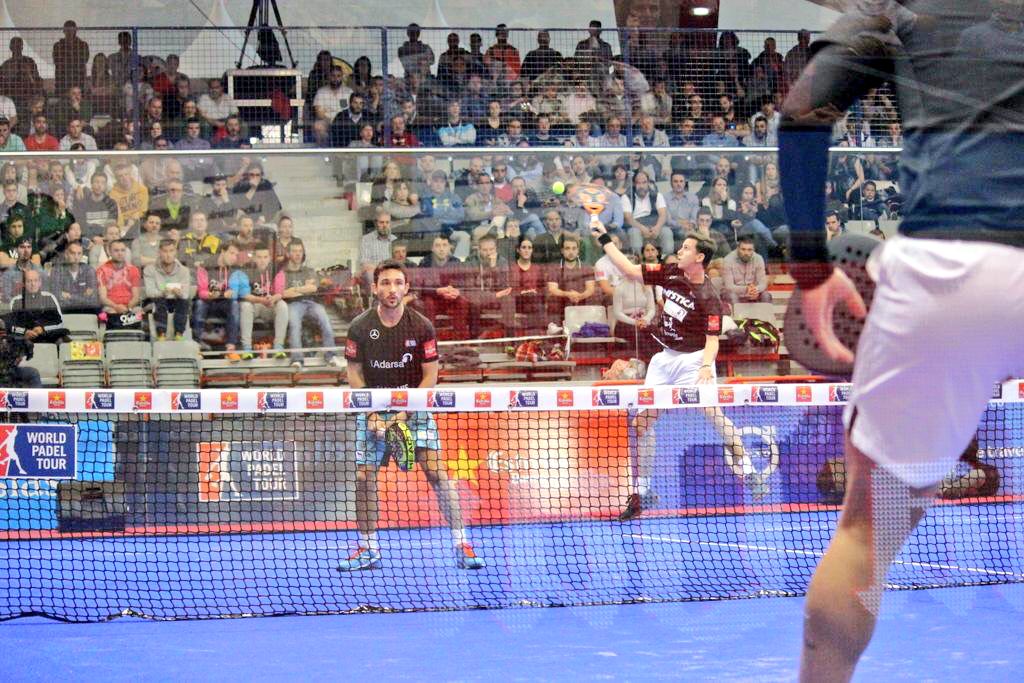 paquito_navarro's tweet photo. Estamos en semis! Ganamos 6-4 6-3 y con buenas sensaciones!!!!A seguir así! Mañana a por la final @sanyoGutierrez 💪🏻 https://t.co/RsNUIROyqY