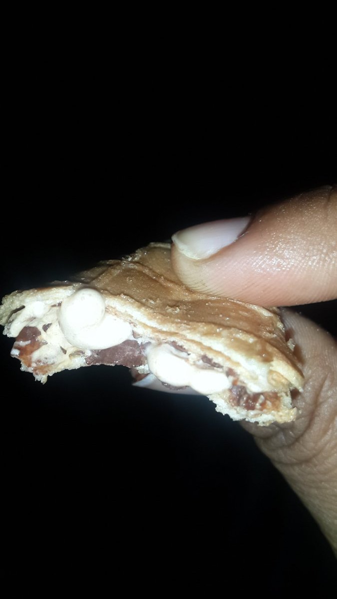 LyndelleM's tweet photo. @NestleZaCares When you are allowed only one cheat on your diet  and it disappoints.My #kingcone was  stale. #sad https://t.co/DvsZSnOFle