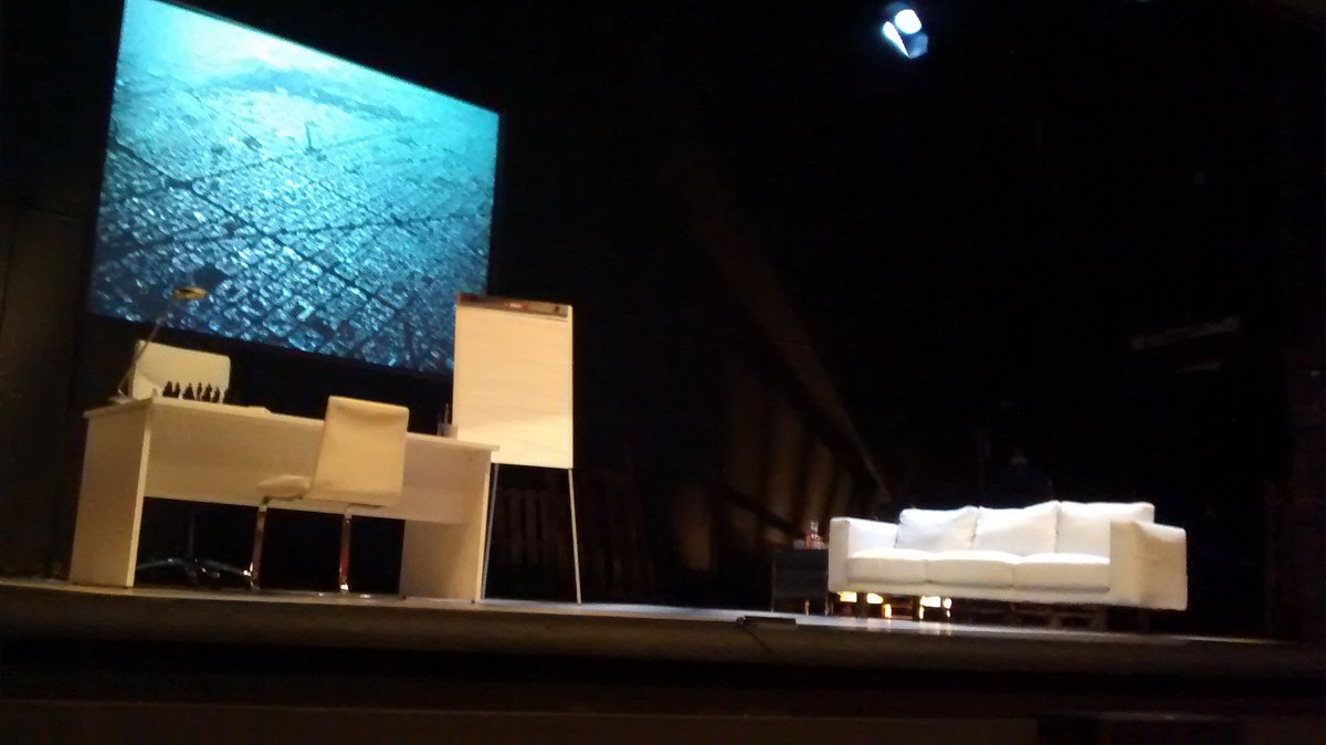 Gràcies a <a href="/COTOC_cat/">COTOC</a>  per les entrades per veure aquesta gran obra al @TeatreBorrs  <a href="/EntresolProdu/">EntresolProduccions</a> #recanviborràs 🎭🎭