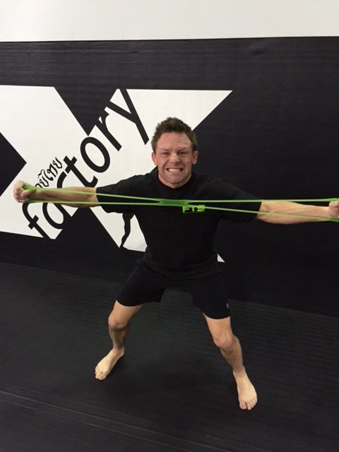 PHASEIV's tweet photo. @JoeWarrenMMA @ActivelyFlT #baddesman #fitforlife #fiveminuteworkout https://t.co/Z9kJbLoSwq #lovejoewarren https://t.co/eTdfv2xTzF