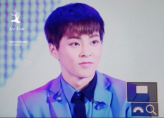 BabyXiuHan90's tweet photo. [PREVIEW] 160401 XIUMIN - Secret Night at LOTTE WORLD 
cr. Icetree326 https://t.co/oB9LOX3pdP