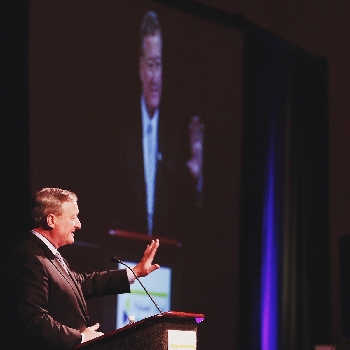 PhillyMayor's tweet photo. Sharing with #earlyed educators my plan to ensure all our kids in Philly have access to quality pre-K. #PHL4preK https://t.co/Abgw3A5hrU