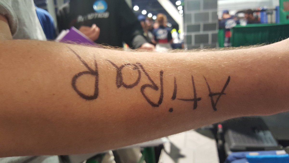 clintjohns's tweet photo. Our drive team is learning how to say "shoot" in Portuguese &amp; Mandarin #omgrobots #frc2144 @FRCTeams https://t.co/DR6dF2zInD