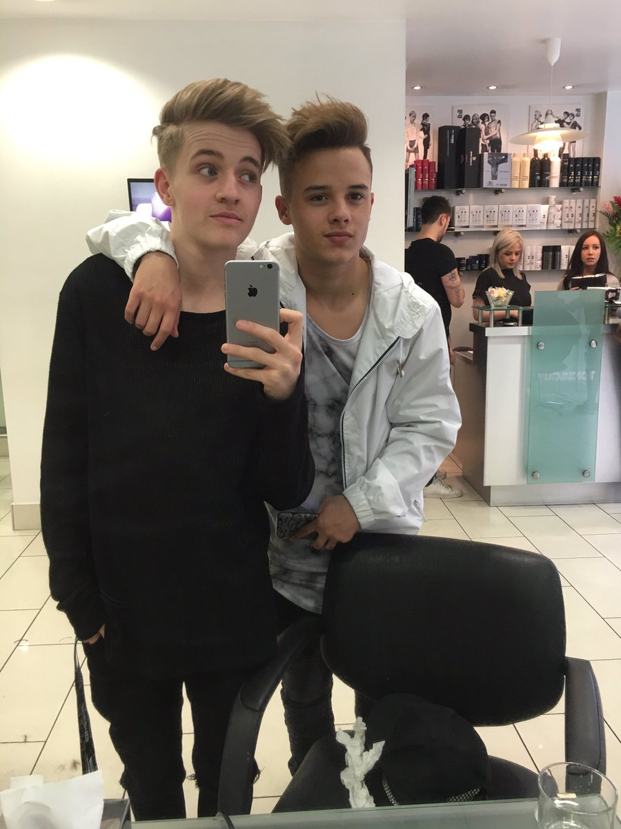 Couldn't of got my hair washed by a more beautiful person... ☺️😁<a href="/ToniandGuyOxCir/">Toni&GuyxfordCircus</a> <a href="/ThisIsTheBrooks/">Brooks Way</a>