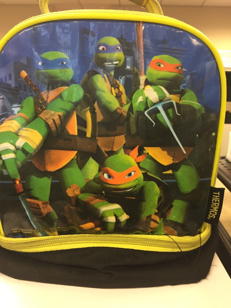 DonDikun's tweet image. #TeenageMutantNinjaTurtles Rockin&apos; my son&apos;s lunch box today!! Ready to #KickSomeShell LOL!! 😂