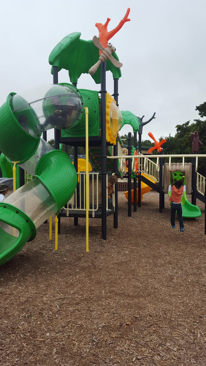 HESOneFamily's tweet image. PreK is having a &quot;ROARIN&quot; good time @DinosaurWorld #dinos #diggingforfossils