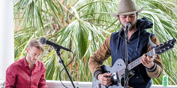gardenandgun's tweet photo. Take a break with @ShakeyGraves. #backporchsession. https://t.co/yH5854Lc2p https://t.co/Ivkl1gRnM4