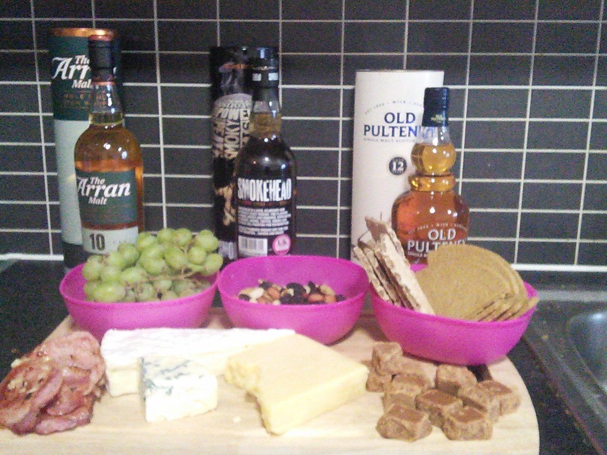 MBenjamin_Jung's tweet photo. Our first self-hosted Whisky and Food Tasting :) #WeLoveWhiskey #ScottishCulture #FunWithFriends #BennyEnjoyingLife https://t.co/TgAwAxWkZP