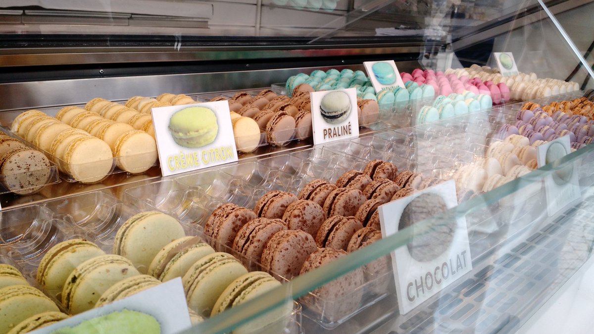 litenpuppe's tweet photo. @TomGriesa los macarons son los alfajores #deellos https://t.co/IYbLzxbBYV