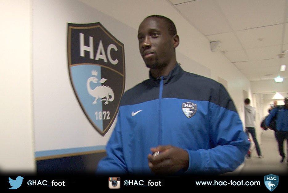 HAC_Foot's tweet photo. Le jeune défenseur #Havrais Samba Camara est dans le 11 de départ ce soir face à #Laval. #HACLAVAL https://t.co/IuEr0nxcZC