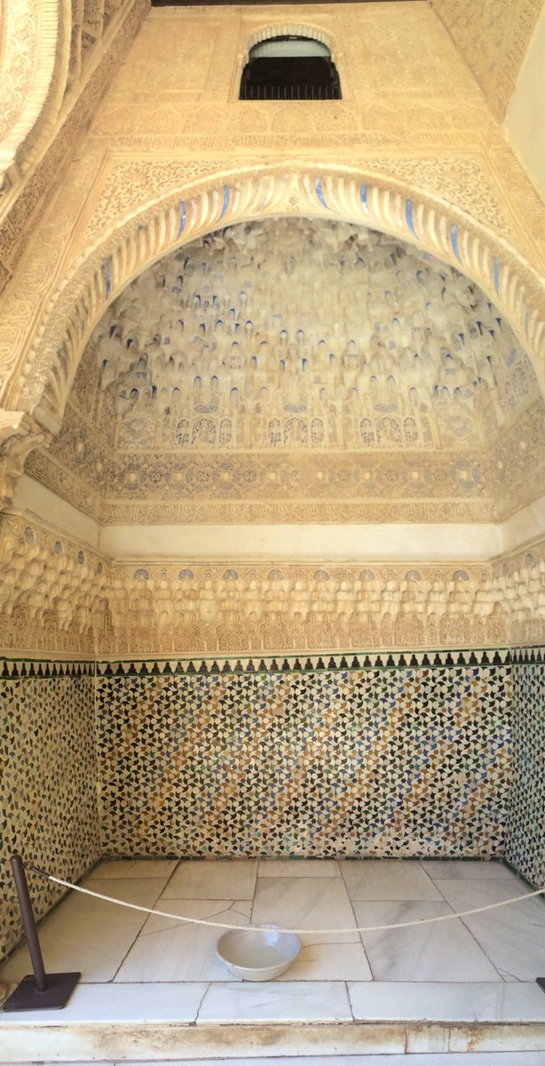MFHSSpain2016's tweet photo. The beauty within la Alhambra! Moorish craftsmanship at its peak. https://t.co/dRoWwydITS