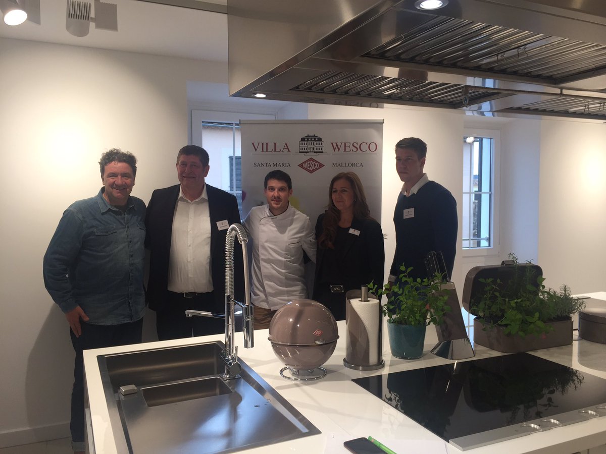 Que lugar más bonito han montado @villawesco_mall en #SantaMaria felicidades a la familia Neuhaus <a href="/MarcelTopChef/">Marcel Ress</a>