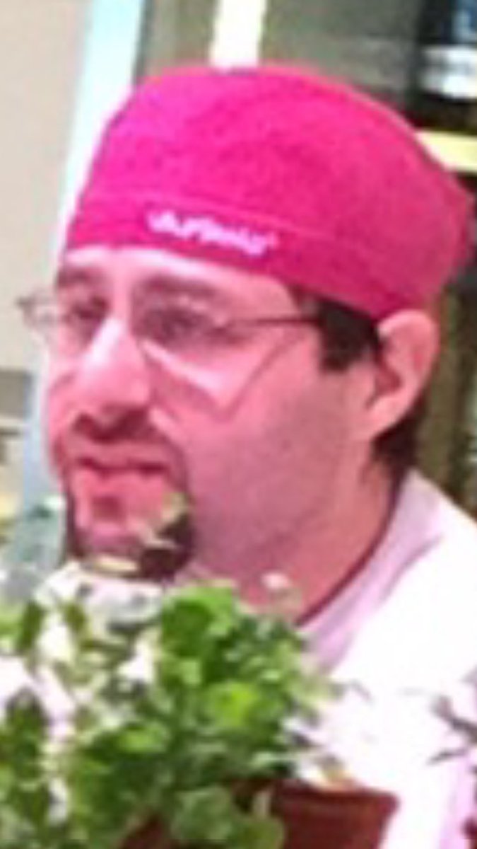 MilenkoVukovi's tweet photo. Quand tu perds ta carte au vapiano et que t'essaie de te faire comprendre en allemand https://t.co/oYmVR3yu95