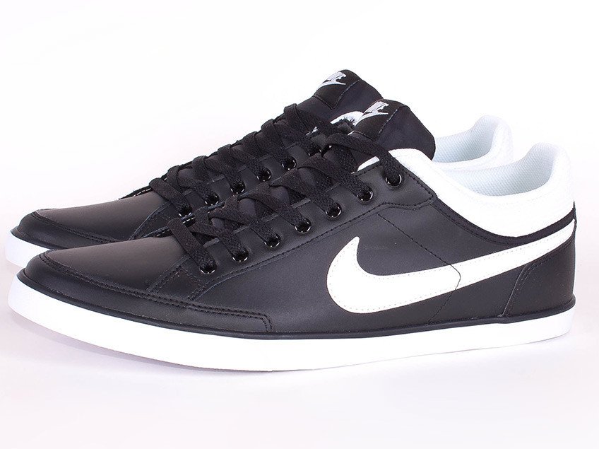 nike capri trainers